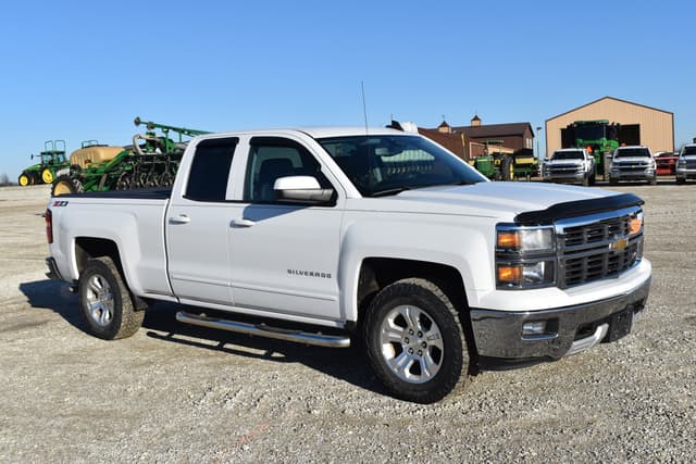 Image of Chevrolet Silverado equipment image 4