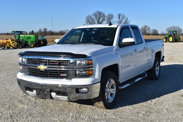 Image of Chevrolet Silverado equipment image 1