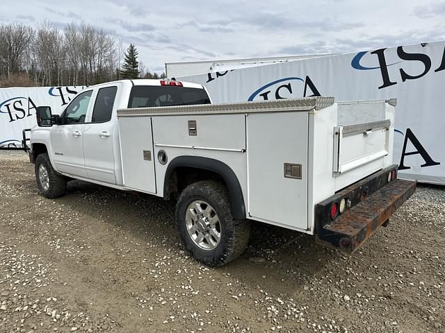Image of Chevrolet 3500 equipment image 2