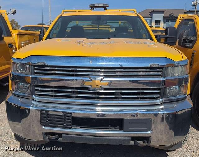 Image of Chevrolet 3500HD equipment image 1