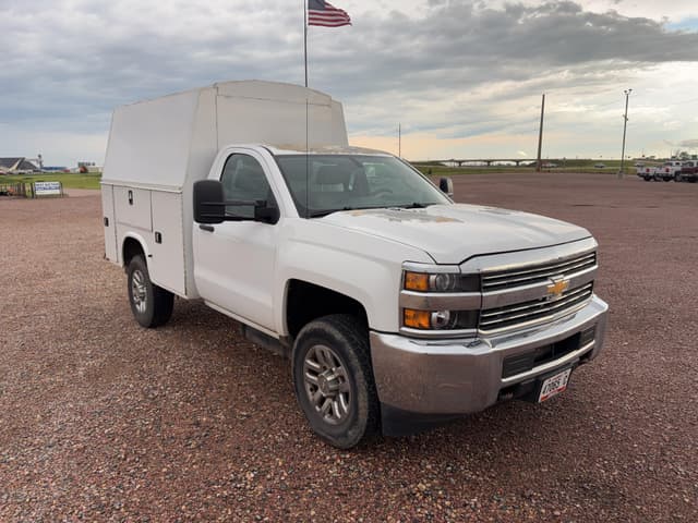 Image of Chevrolet 3500 equipment image 2