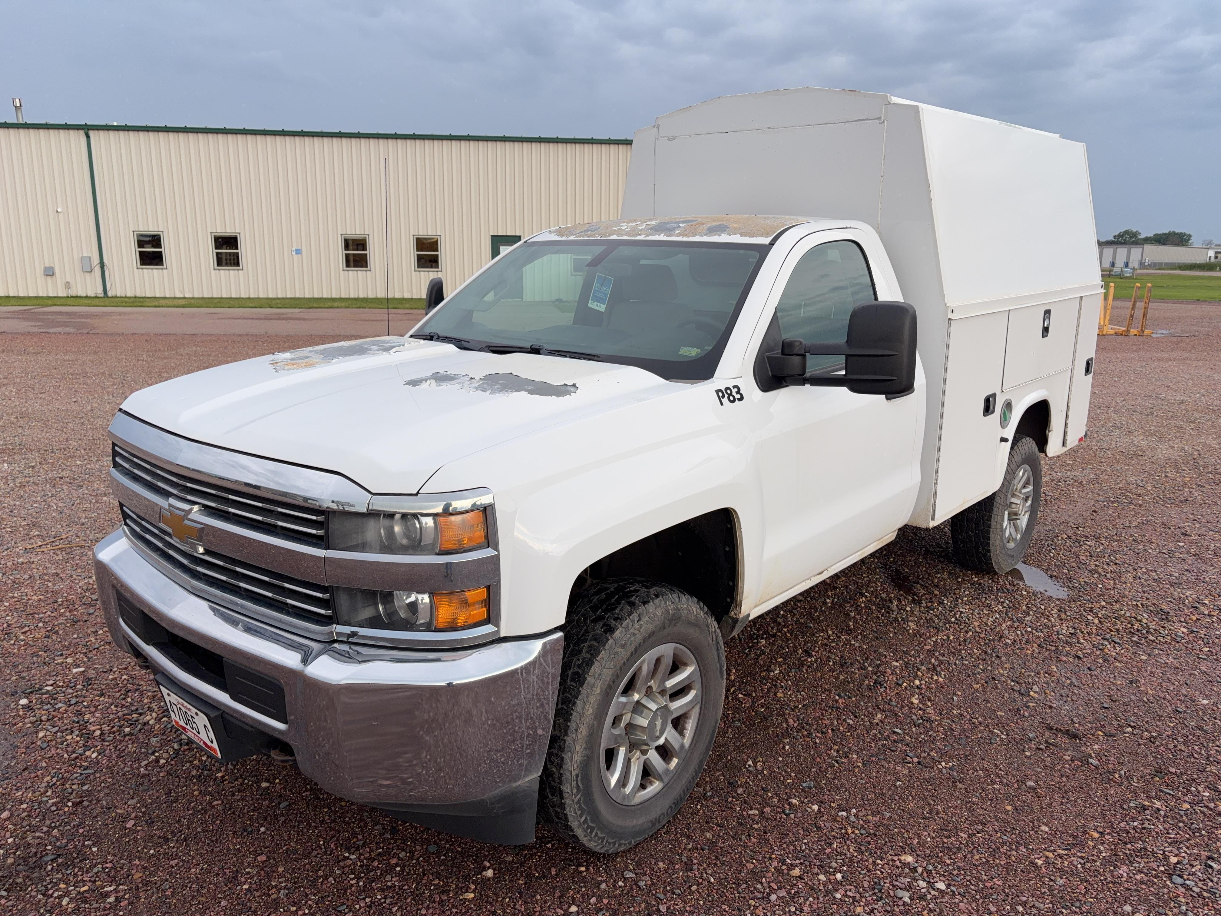 2015 Chevrolet 3500 Equipment Image0