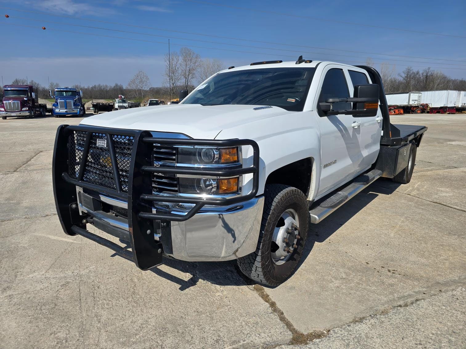 2015 Chevrolet 3500HD Equipment Image0