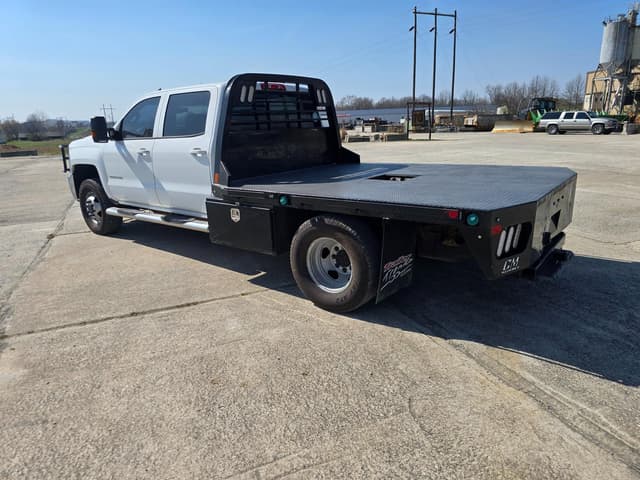 Image of Chevrolet 3500HD equipment image 4