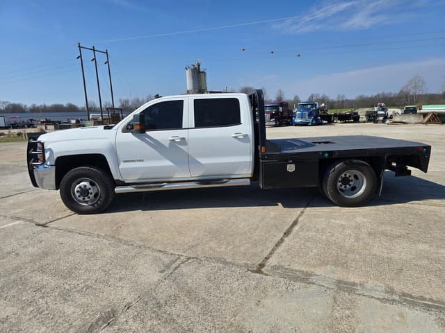 Image of Chevrolet 3500HD equipment image 2