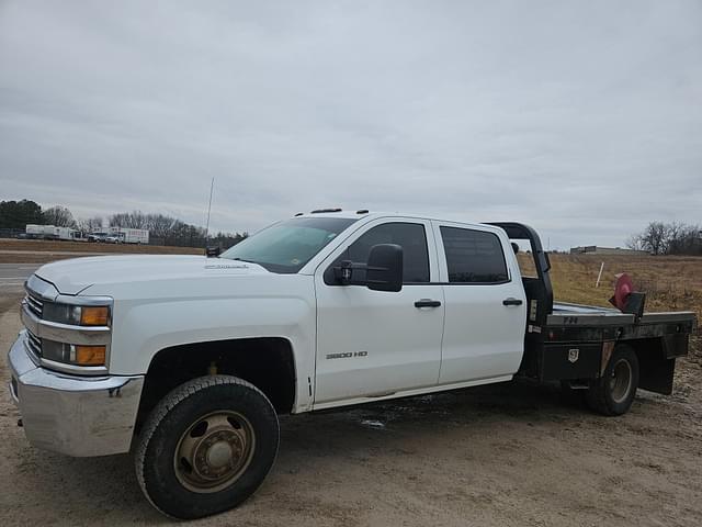 Image of Chevrolet 3500 equipment image 1