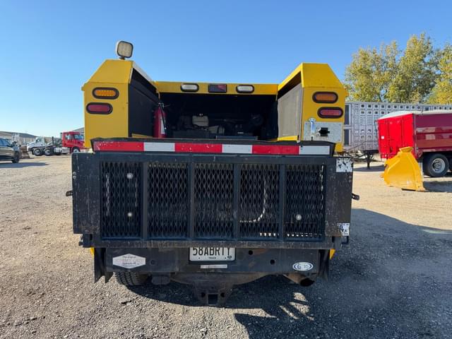 Image of Chevrolet 3500HD equipment image 2
