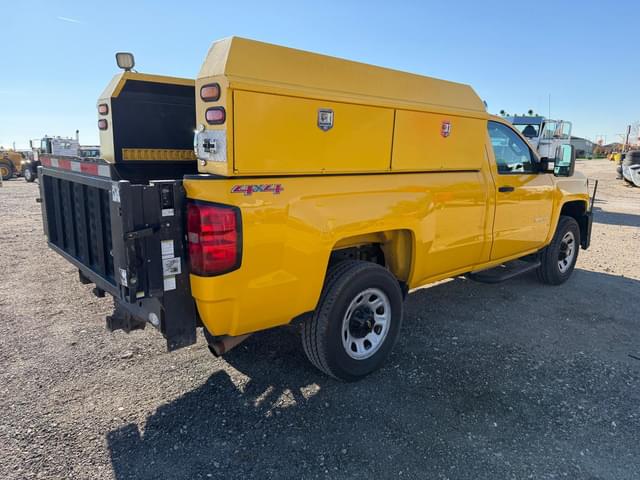 Image of Chevrolet 3500HD equipment image 1