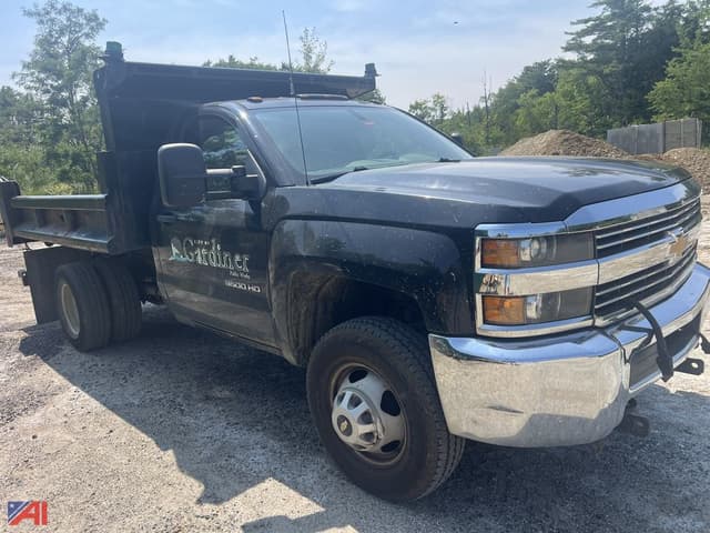 Image of Chevrolet 3500HD equipment image 4