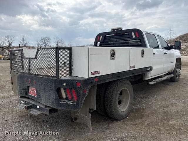 Image of Chevrolet Silverado equipment image 4