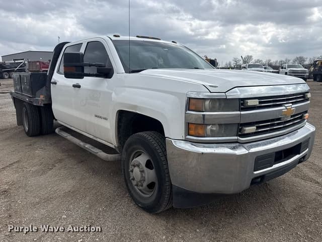 Image of Chevrolet 3500HD equipment image 3