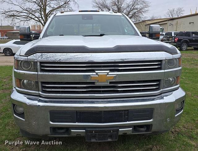 Image of Chevrolet 3500HD equipment image 1