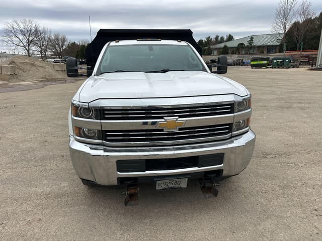 Image of Chevrolet 3500HD equipment image 3