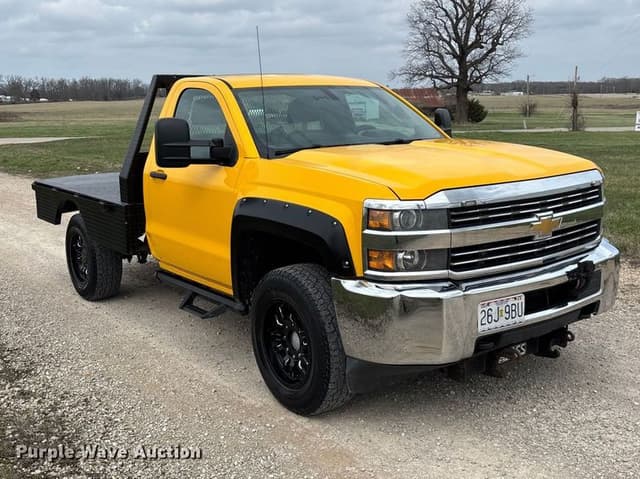 Image of Chevrolet 3500HD equipment image 2