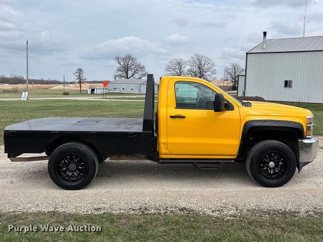 Image of Chevrolet 3500HD equipment image 3