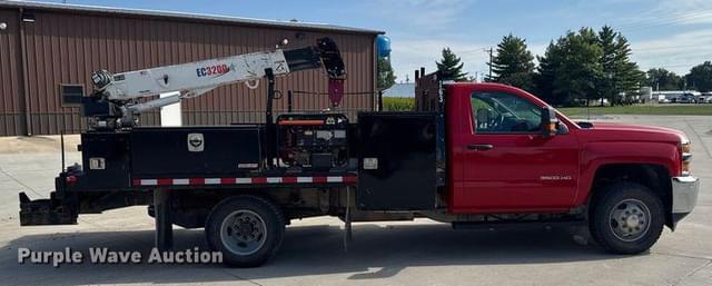 Image of Chevrolet 3500HD equipment image 3