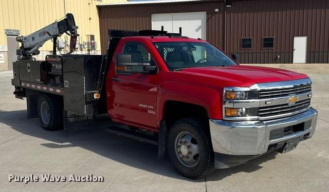 Image of Chevrolet 3500HD equipment image 2