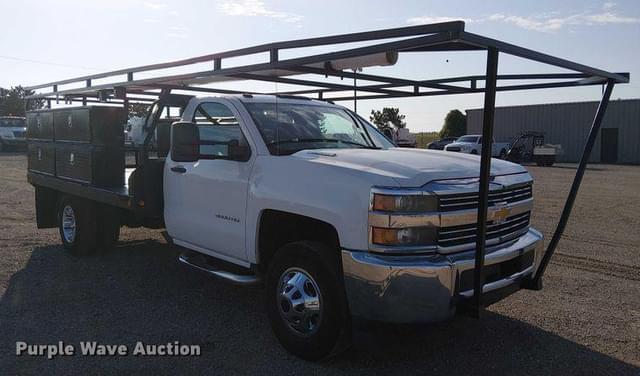 Image of Chevrolet 3500HD equipment image 2