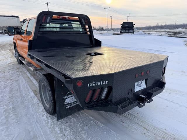 Image of Chevrolet 3500HD equipment image 3