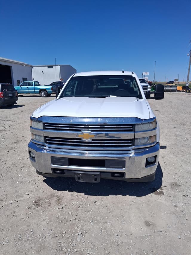 Image of Chevrolet 3500HD equipment image 3