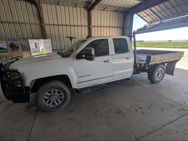 Image of Chevrolet 3500HD equipment image 1