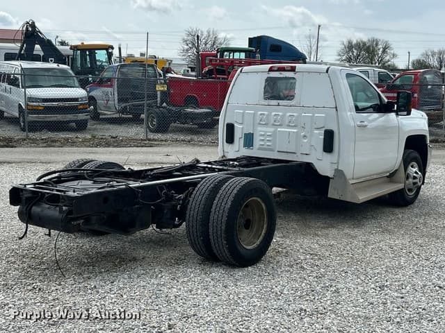 Image of Chevrolet 3500HD equipment image 4