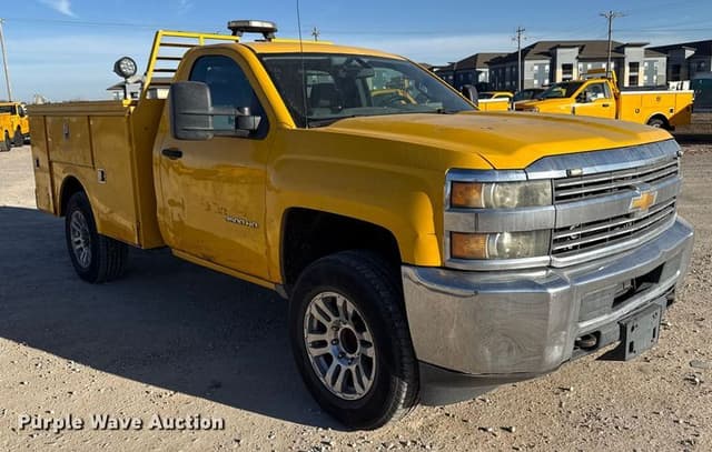 Image of Chevrolet 3500HD equipment image 2