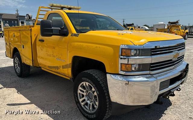 Image of Chevrolet 3500HD equipment image 2