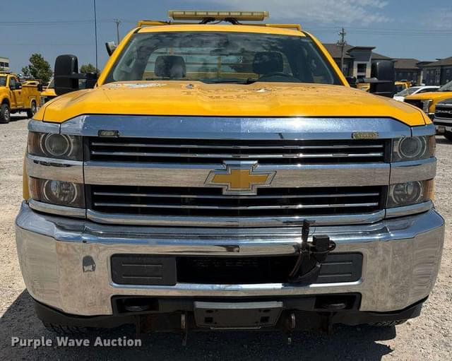Image of Chevrolet 3500HD equipment image 1