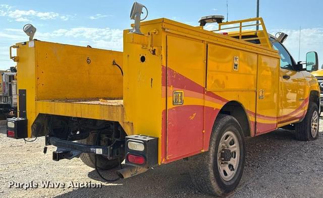 Image of Chevrolet 3500HD equipment image 4