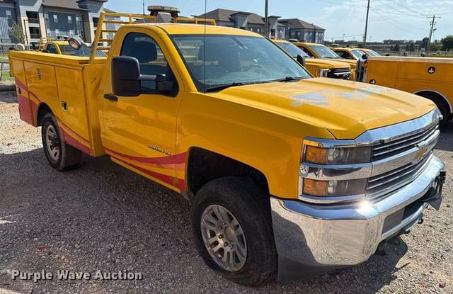 Image of Chevrolet 3500HD equipment image 2