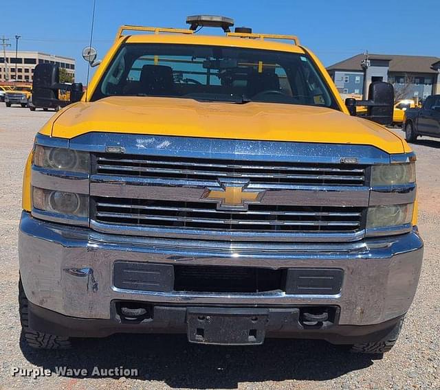 Image of Chevrolet 3500HD equipment image 1