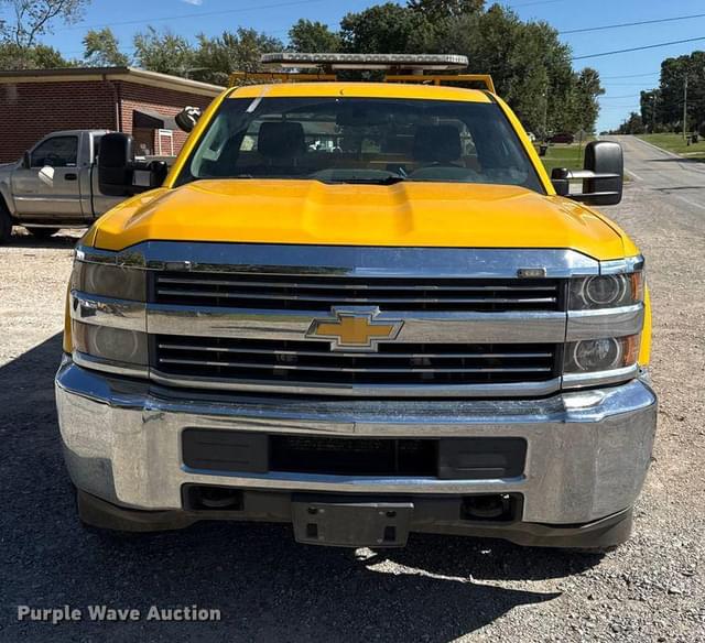 Image of Chevrolet 3500HD equipment image 1