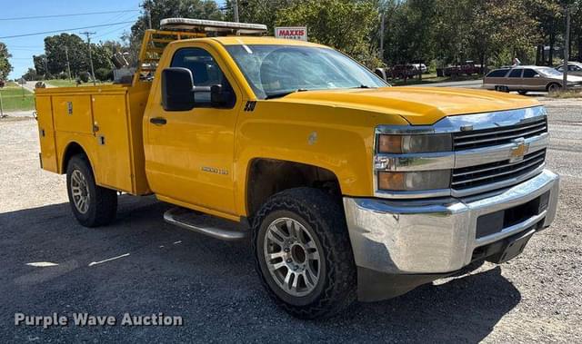 Image of Chevrolet 3500HD equipment image 2