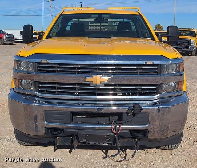 Image of Chevrolet 3500HD equipment image 1