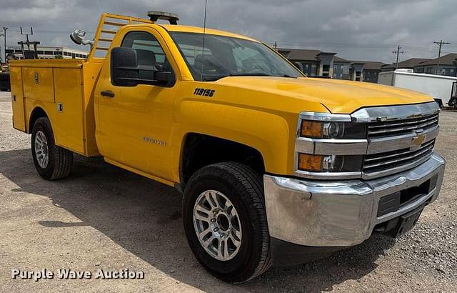 Image of Chevrolet 3500HD equipment image 2