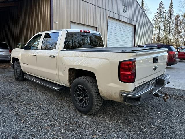 Image of Chevrolet Silverado equipment image 2