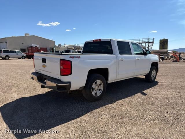 Image of Chevrolet Silverado equipment image 4