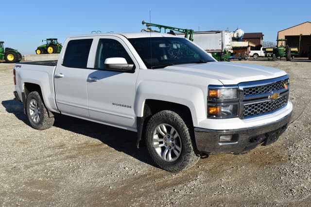 Image of Chevrolet Silverado equipment image 4