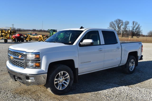 Image of Chevrolet Silverado equipment image 1