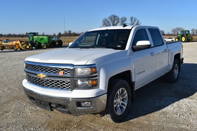 Image of Chevrolet Silverado equipment image 2