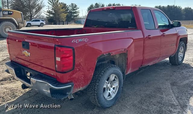 Image of Chevrolet Silverado equipment image 4