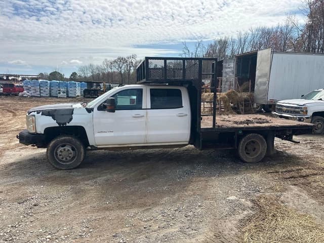 Image of Chevrolet Silverado equipment image 1