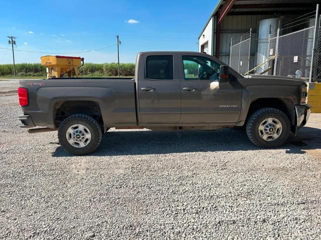 Image of Chevrolet 2500HD equipment image 3