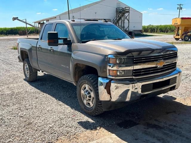 Image of Chevrolet 2500HD equipment image 2