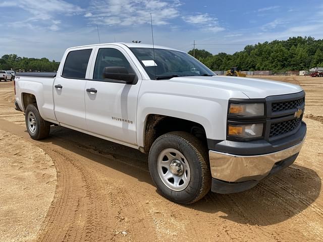 Image of Chevrolet Silverado equipment image 3