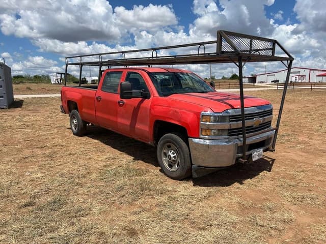 Image of Chevrolet Silverado equipment image 3
