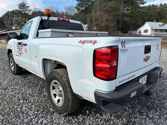 Image of Chevrolet Silverado equipment image 2