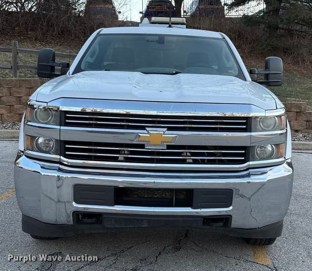 Image of Chevrolet Silverado equipment image 1