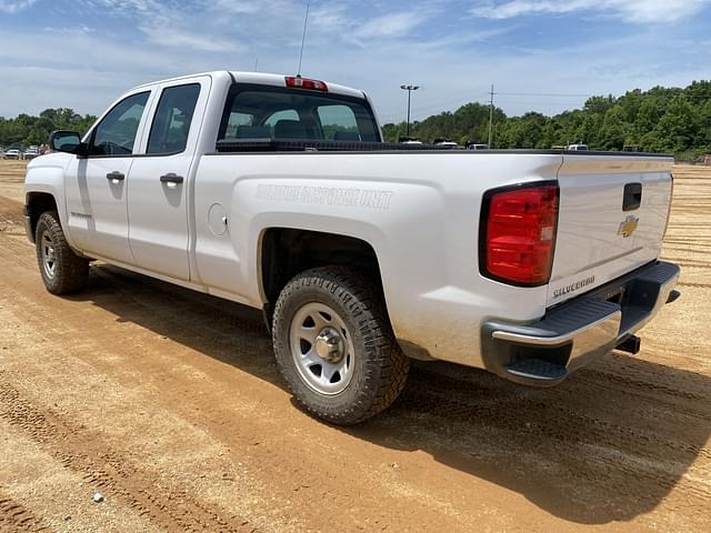 Image of Chevrolet Silverado equipment image 1